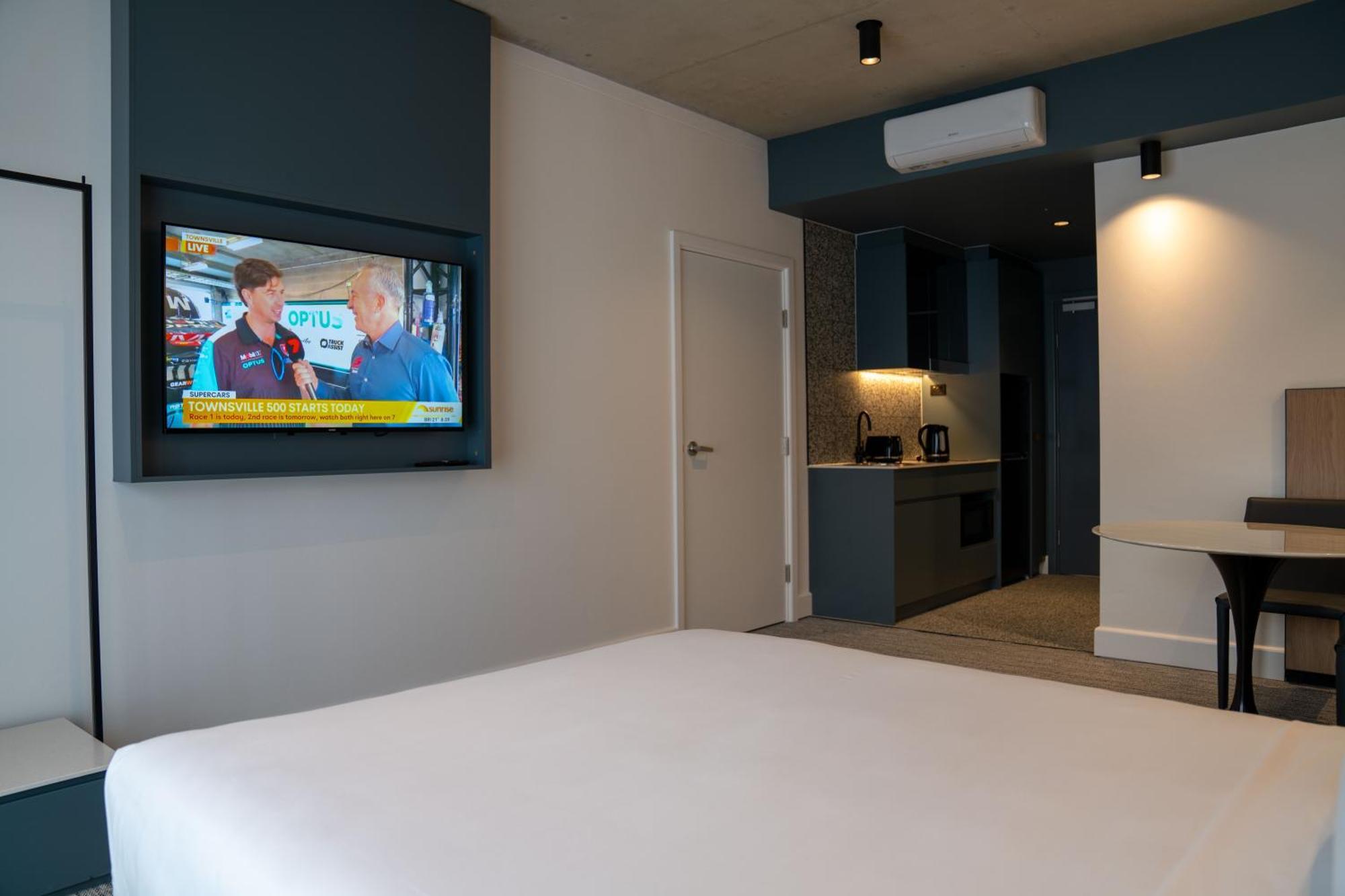 Value Suites Penrith Zewnętrze zdjęcie